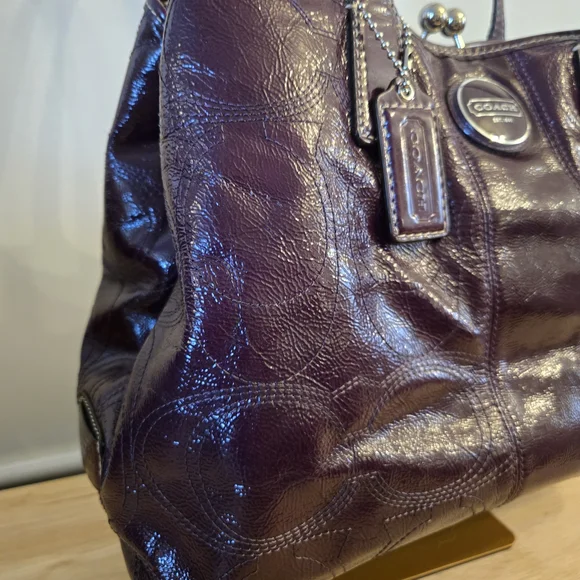 Y2K vintage Coach Signature Frame Carryall. Kisslock. Deep Plum. - Picture 3 of 14